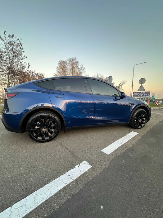 Tesla Y   2020 р    52 тис.км, синя