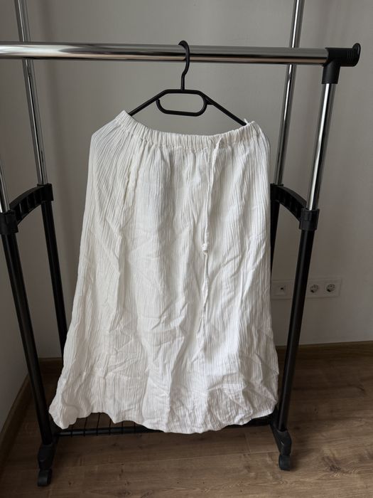 Спідниця біла плісерована з підюбником