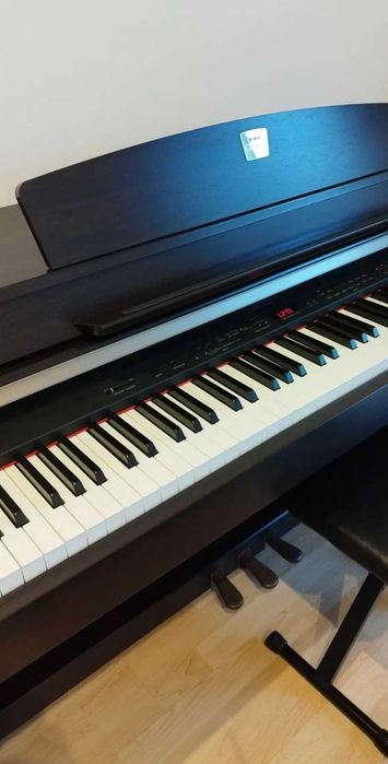 Piano Yamaha CL-330 Clavinova