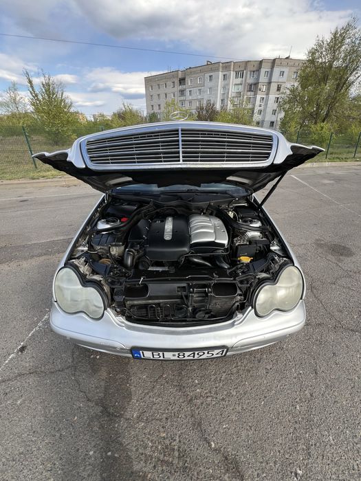 Mersedec benz c-klas w203 2002 року
