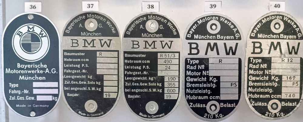 TABLICZKI ZNAMIONOWE do motocykli BMW zabytkowych (wybór)