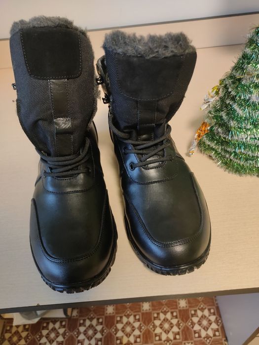 Продам зимові черевики
