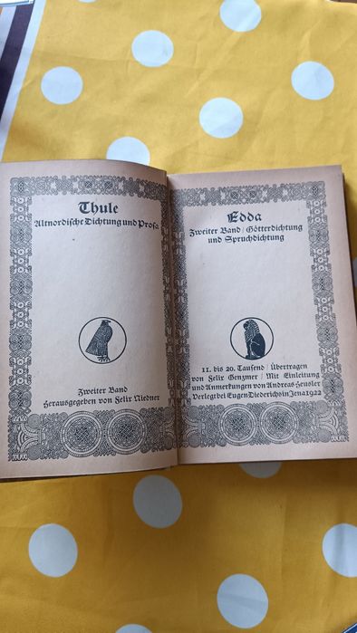 Na sprzedaż oferuję stare książki.