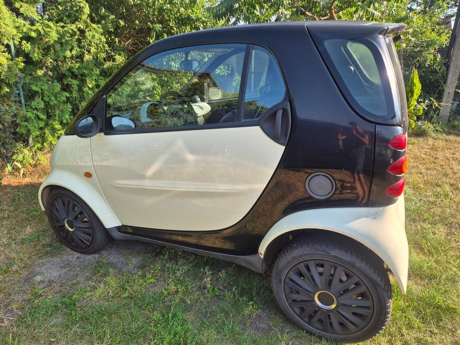 Smart fortwo . 2005