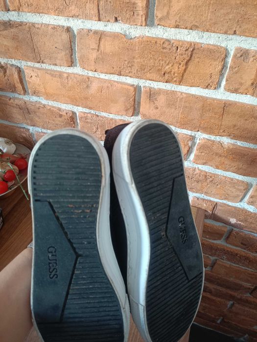 Trampki Guess roz 38