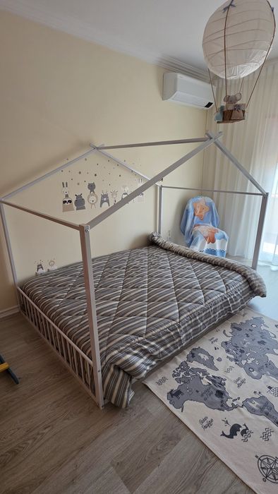 Cama cabana 140x200 para criança em ferro branca