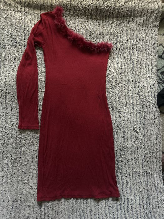 Vestido vermelho usado 1 vez.