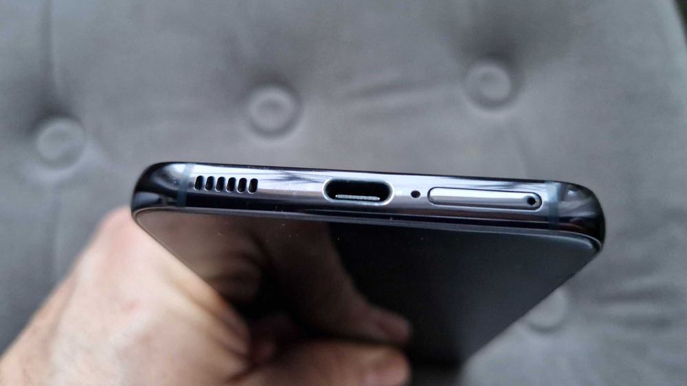 Samsung S22 128GB stan idealny, bez rys, phantom black