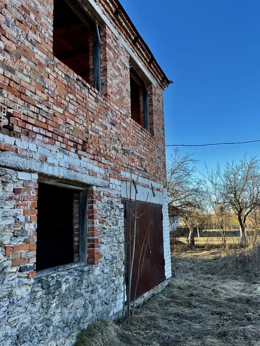 Продаж будинку у селі Вельбівне із земельною ділянкою 25 сот