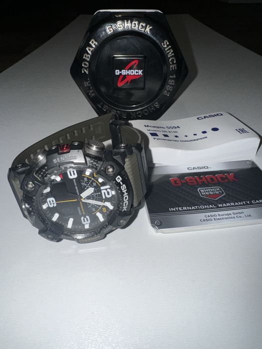 Продам годинник CASIO G-SHOCK карбон