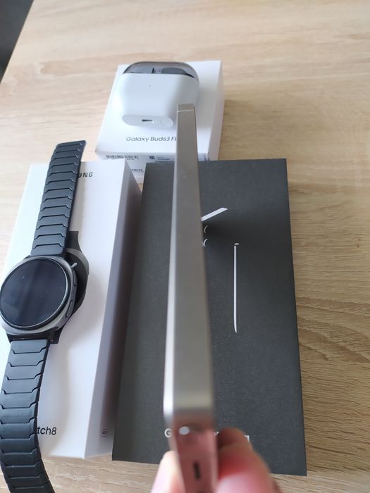 Samsung S 25 ultra, watch 8, buds fe 2025
