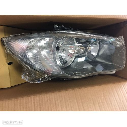 Farol BMW Serie 1 E87 E81 modelo: 2004 até 2011 novo
