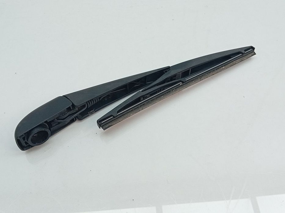 Haste / braço de escova limpa vidros trás TOYOTA Auris Touring Sports