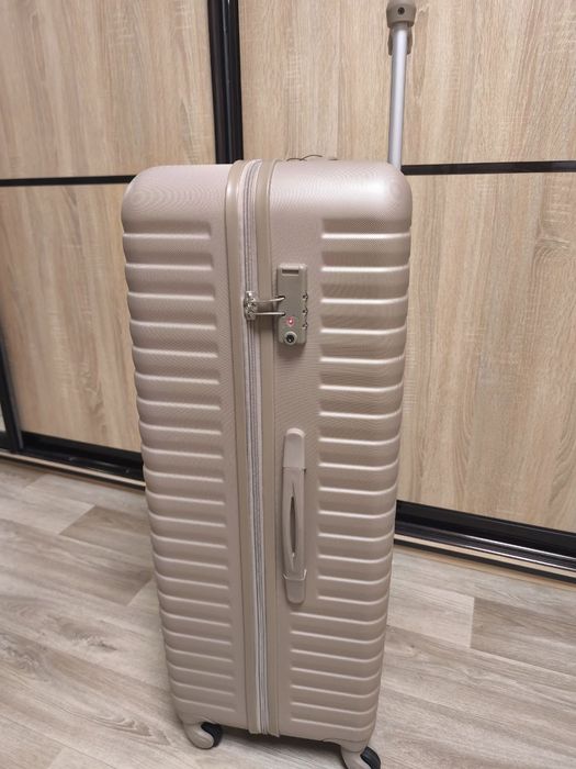 Чемодан гигант для путешествий, чемодан на колесах з пластику фірмовий