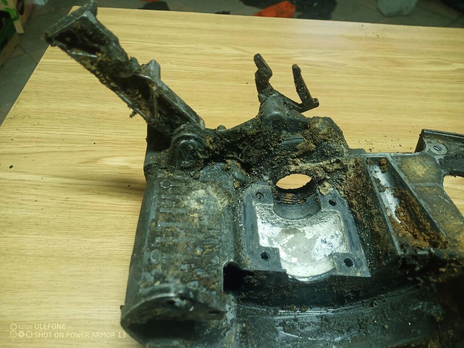 Partner 4200 Karter Obudowa Silnika Korpus