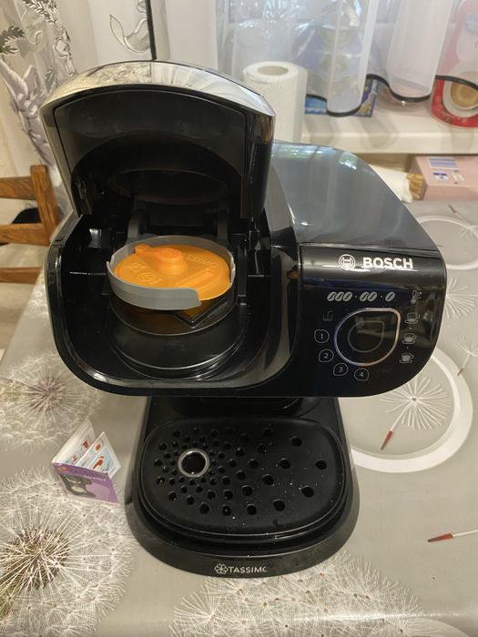 Капсульна кавоварка Bosch Tassimo TAS6502 Black