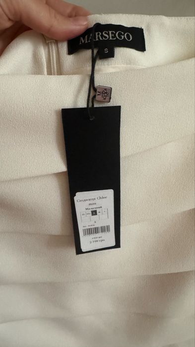 Продам спідницю нову Marsego