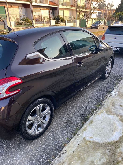 Peugeot 208 1.2