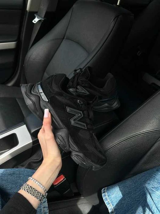 New Balance 9060 Triple Black Rozmiar 43