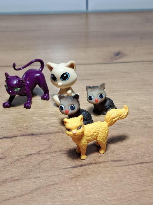 Figurki kotków vintage 57