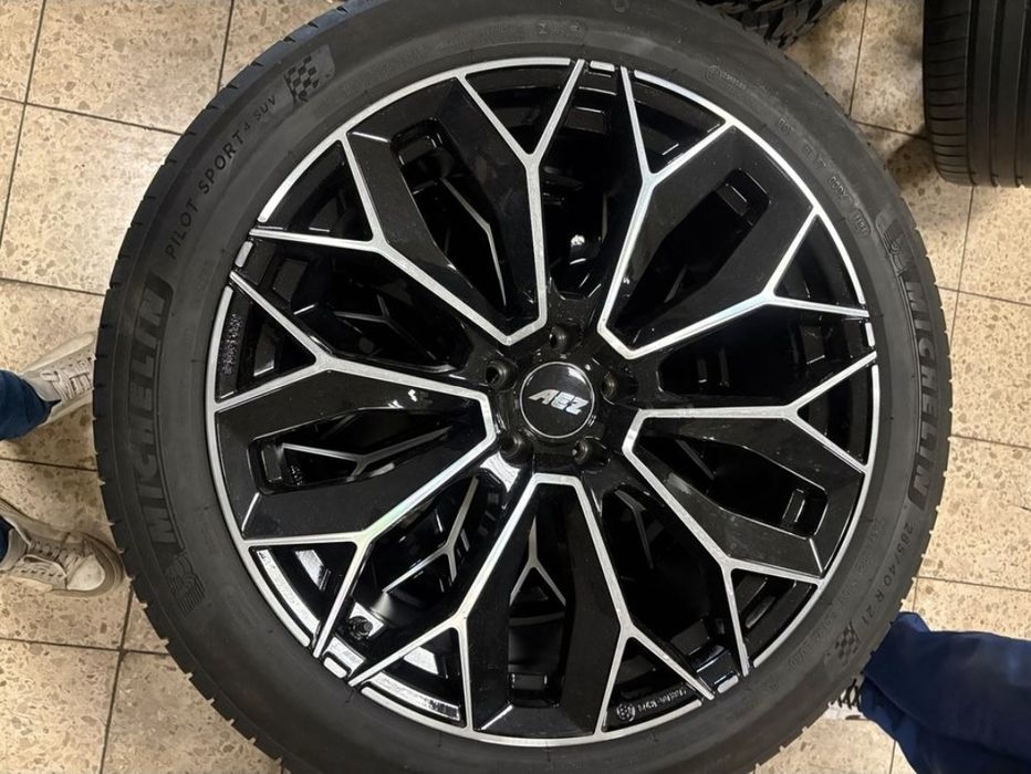 Aez Leipzig Dark 9.5j et31 21" Audi Q7 SQ7 Q8