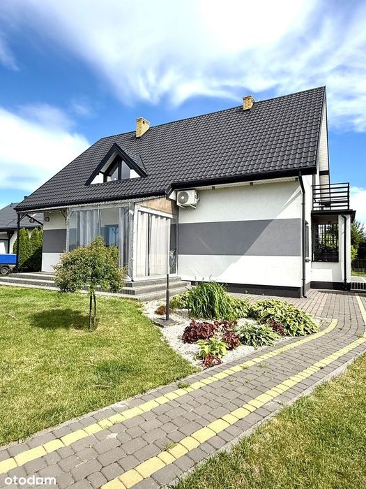 Przestronny, piękny dom z ogrodem w spokojnej okolicy (k. Radzymina)
