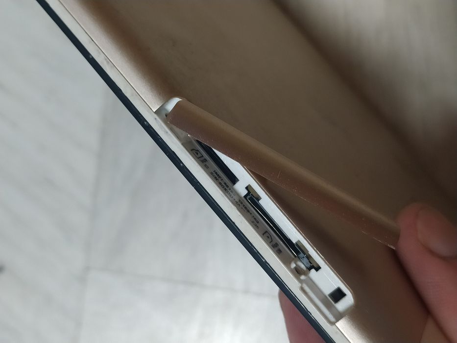 Huawei MediaPad T2 (BGO-DL09)

На запчасти