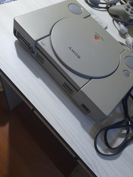 Игровая приставка Sony playstation 1