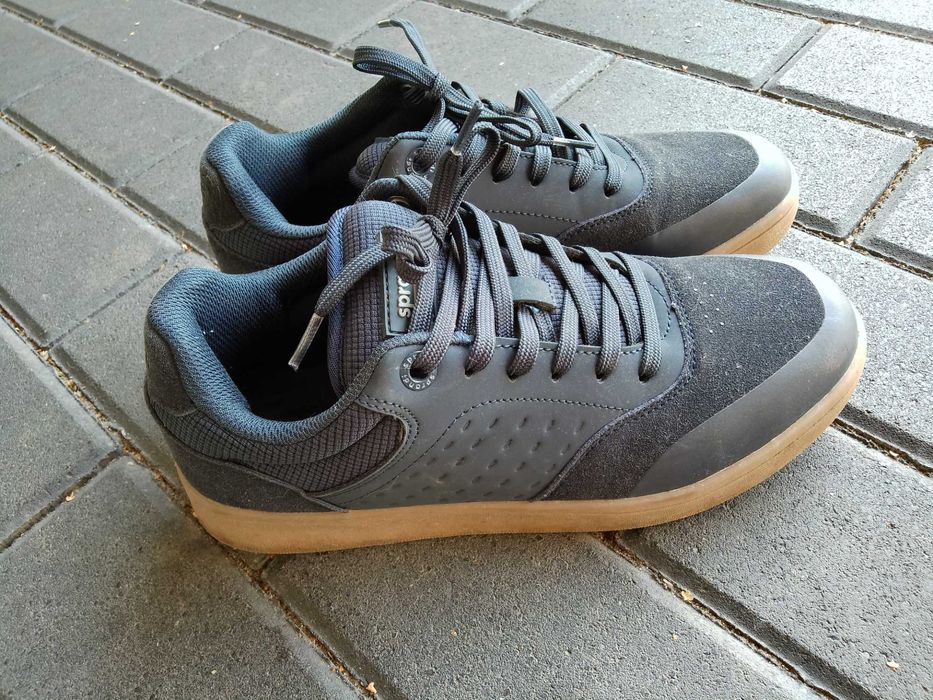 Buty chłopięce rozmiar 40