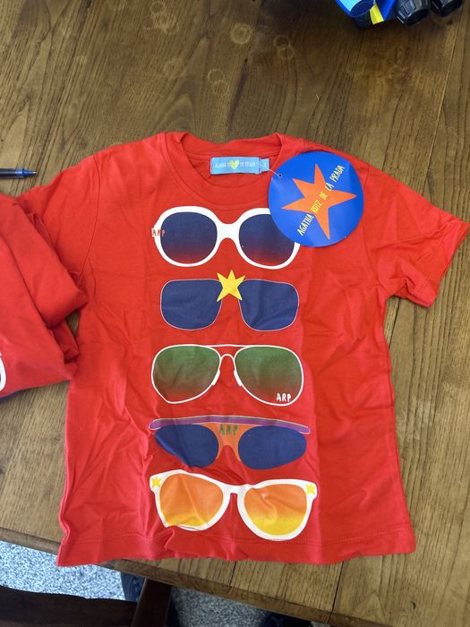 NOVA Tshirt Agatha Ruiz de la Prada para 3 ou 4 ou 10 anos etiqueta