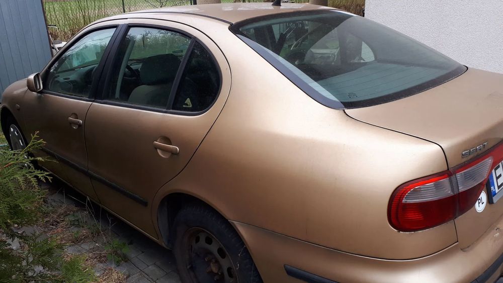 Seat Toledo 2 na części,  kolor złoty