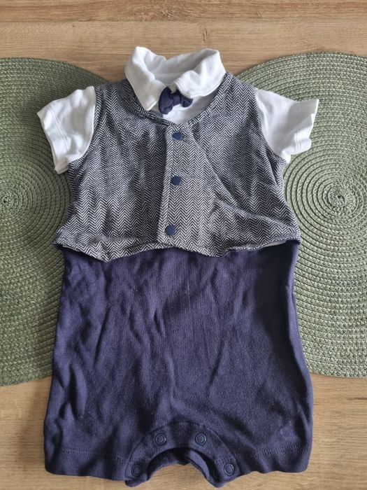Elegancki pajac z muszką i body