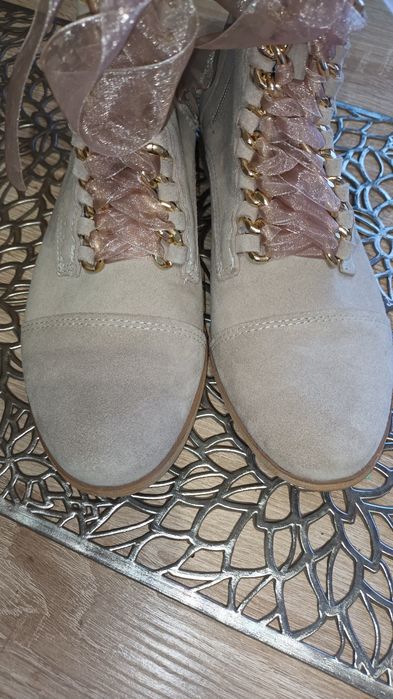 Eleganckie botki Booci 37.