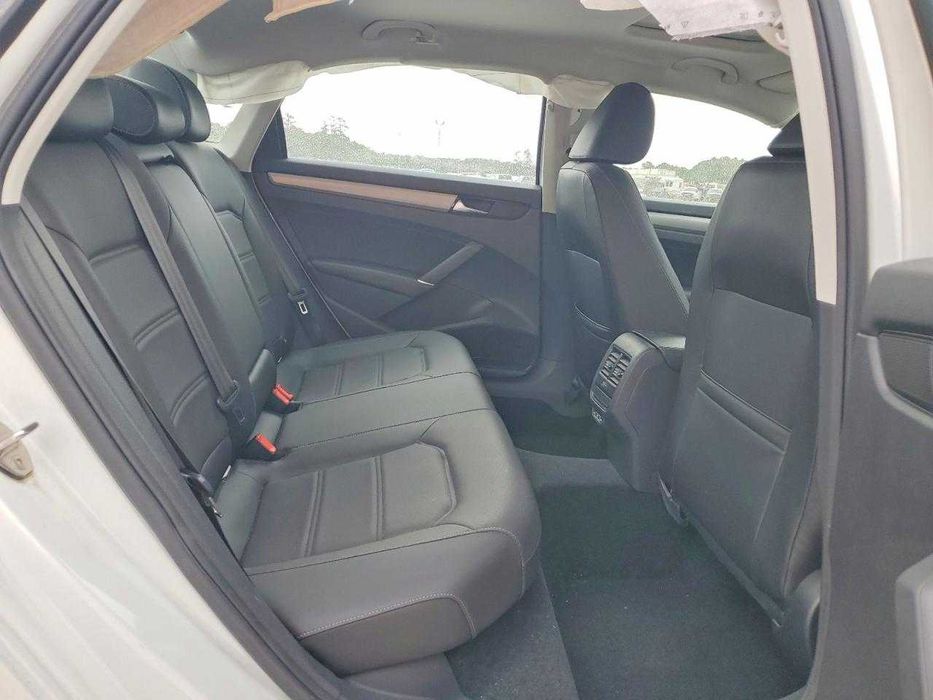 2022 VOLKSWAGEN Passat