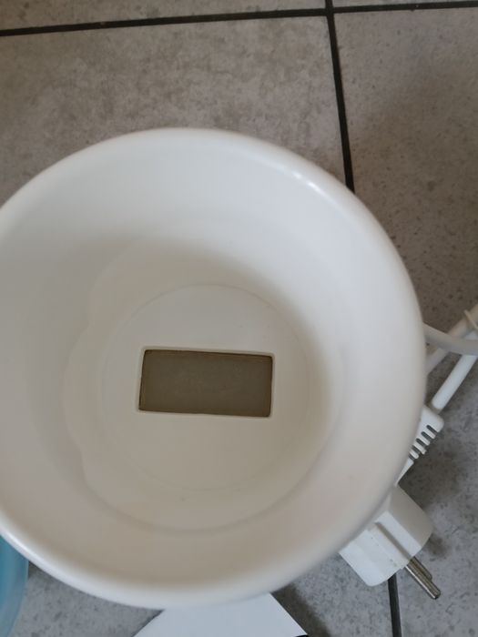Podgrzewacz elektryczny z funkcją sterylizacji