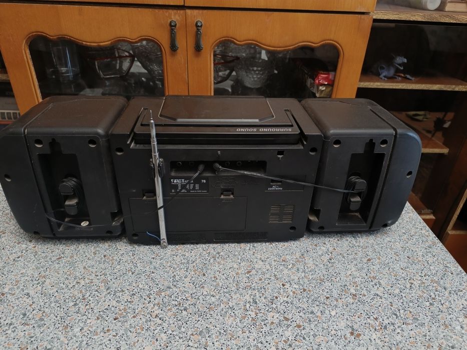 First Austria 76 Stereo Radio