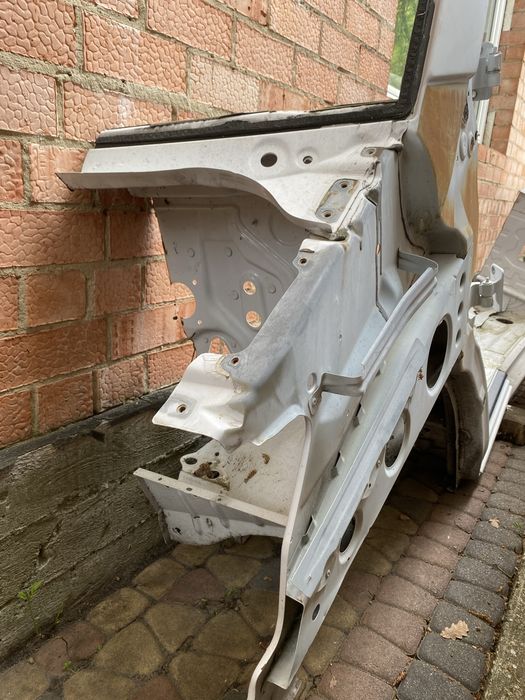 Sprinter 906 лонжер стойка передній лівий та правий