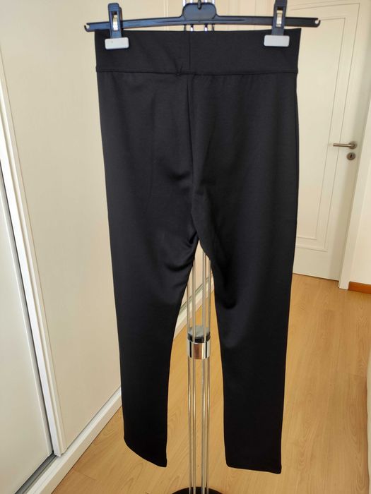 Leggins pretas, novas