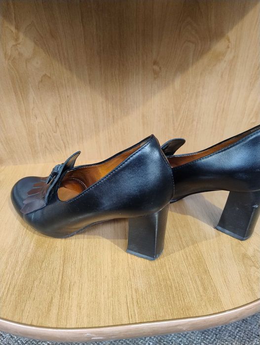 Buty że skóry naturalnej Quazi