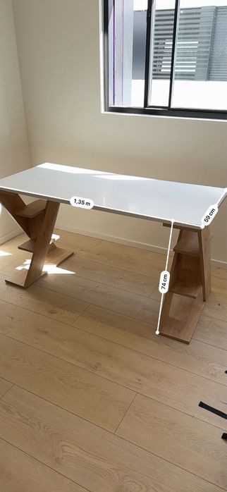 Secretária elegante branca/madeira