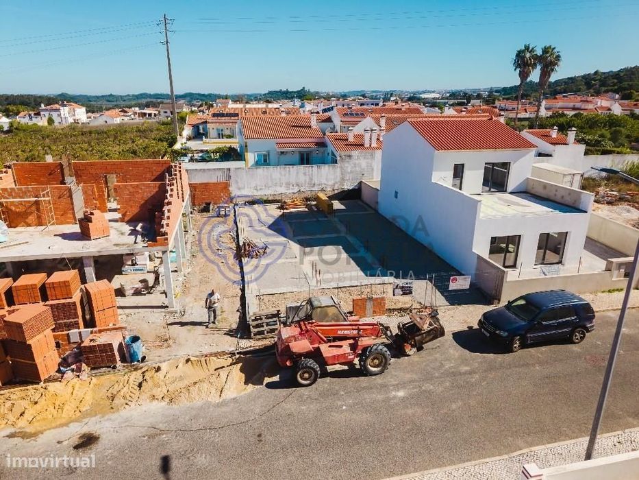 Moradia T3 independente com garagem na A-da-Gorda