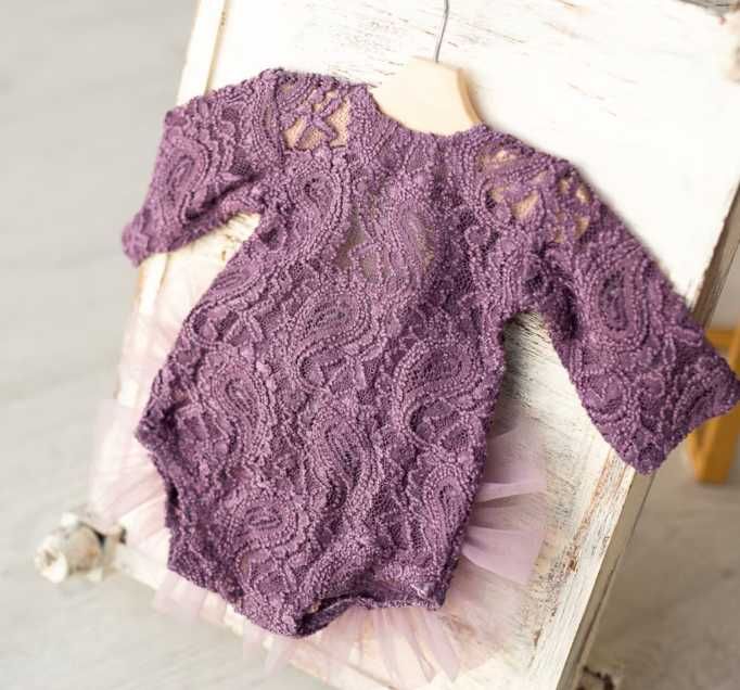 koronkowy strój dla noworodka do sesji zdjęciowej