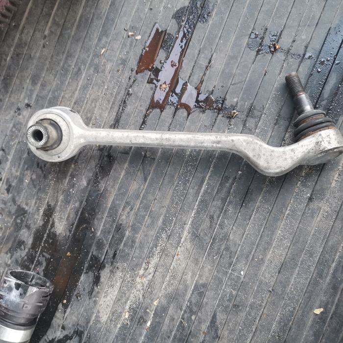 BMW E90 E91 E92 E87 wahacz lewy przód prosty