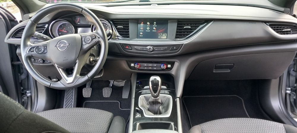 Opel insignia Sports Tourer 1.5 D. Business Edition