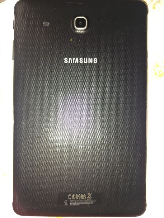 Планшет Samsung SM-T 560