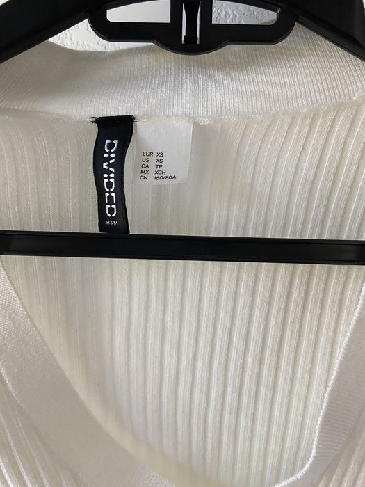 Біла кофта фірми  H&M