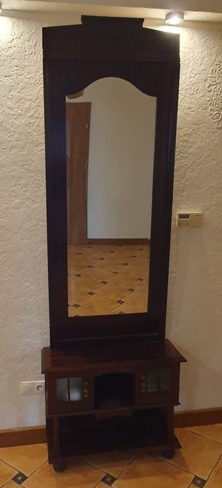 Stare lustro drewniane