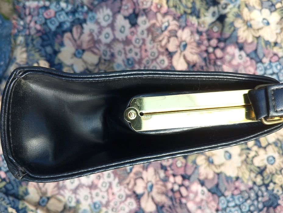 Продам женскую сумку винтаж