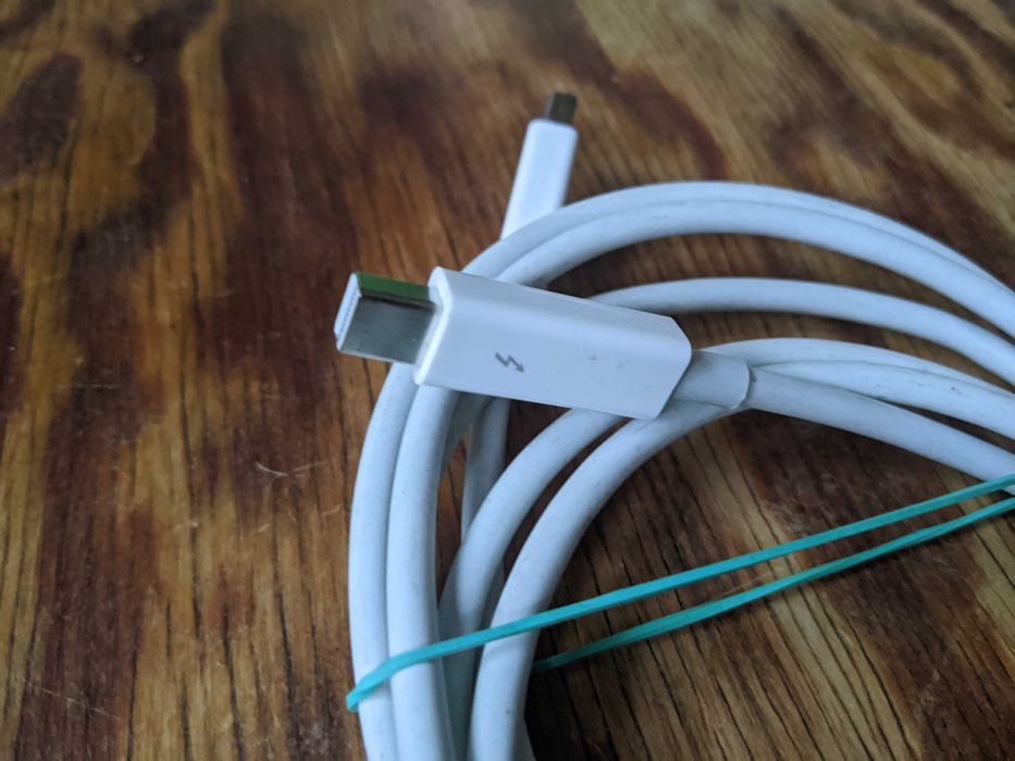 Kabel Apple Thunderbolt 1/2