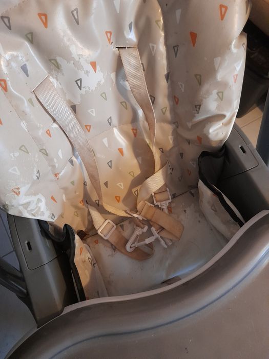 Cadeira de refeição para bebé